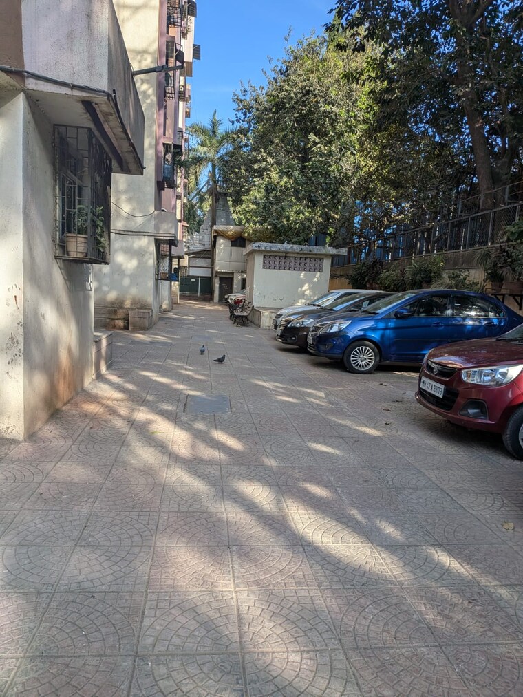  Parking, vallabh-chs 1 Bedroom 450 Sq.Ft. Apartment In Goregaon West Mumbai 9675530