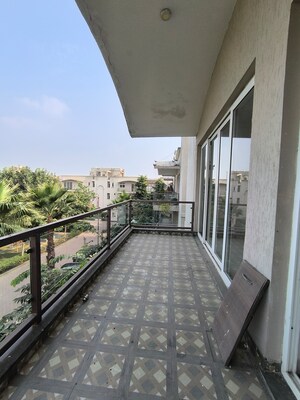 Balcony in 3 BHK Villa at BPTP Amstoria, Sector 102 – for Rent