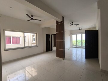 Room in 3 BHK Villa at BPTP Amstoria, Sector 102 – for Rent