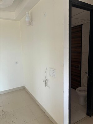 Bathroom in 2.5 BHK Apartment at Samridhi Luxuriya Avenue, Sector 150 – for Rent