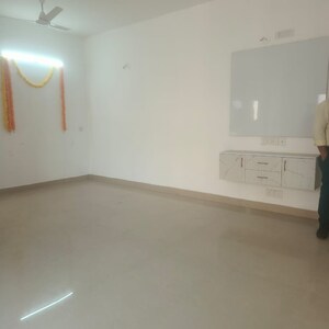 Room in 3 BHK Apartment at Tashee Capital Gateway, New Palam Vihar Phase 3 – for Rent