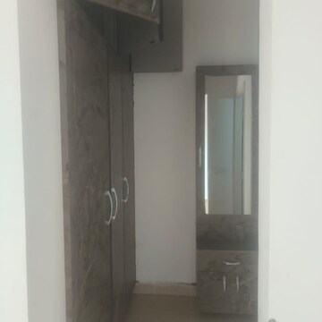 Room in 3 BHK Apartment at Tashee Capital Gateway, New Palam Vihar Phase 3 – for Rent
