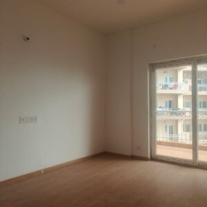 Room in 3 BHK Apartment at Tashee Capital Gateway, New Palam Vihar Phase 3 – for Rent