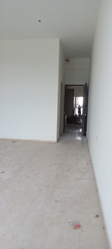 Room in 3 BHK Apartment at N Rose Northern Hills, Dahisar East – for Sale