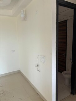 3 BHK Apartment For Sale in Samridhi Luxuriya Avenue