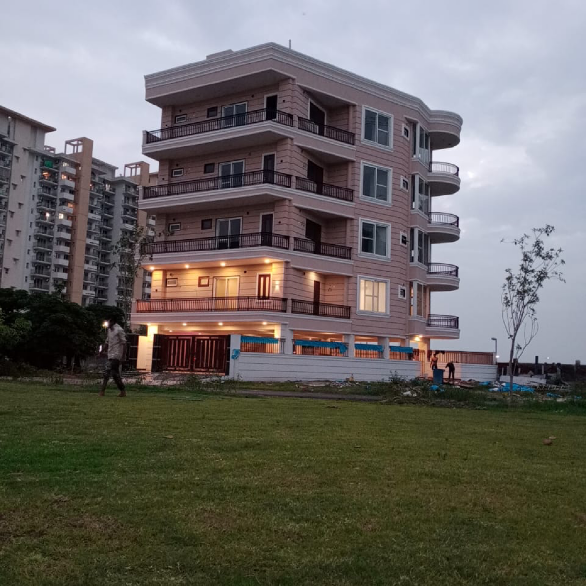 3.5 BHK 268 Sq.Yd. Builder Floor in BPTP Amstoria