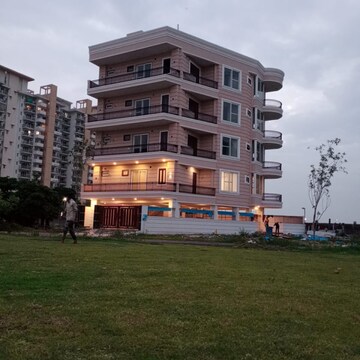 3.5 BHK Builder Floor For Sale in BPTP Amstoria, Sector 102