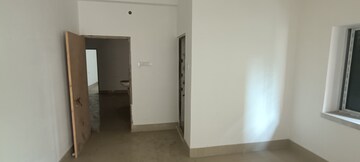 Room in 3 BHK Apartment at Dum Dum – for Sale
