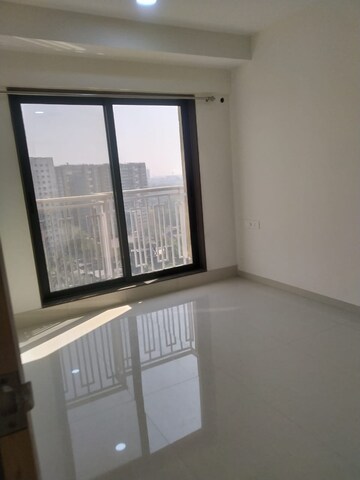 Room in 2 BHK Apartment at Sayba Orchid, Kurla East – for Rent