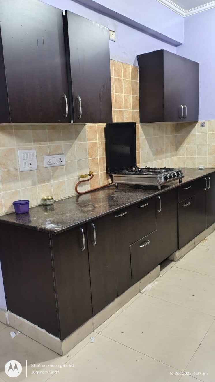 Kitchen, aims-golf-city 2.5 Bedroom 1010 Sq.Ft. Apartment In Sector 75 Noida 9675695