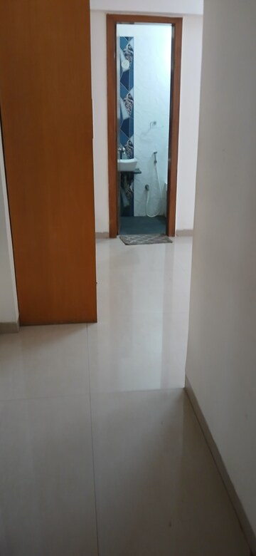 Furnished Amenities in 3.5 BHK Apartment at Dosti Eastern Bay, Wadala – for Rent