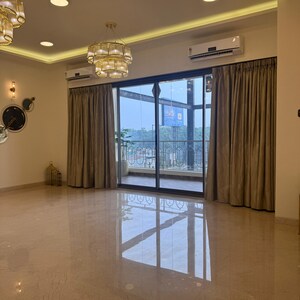 Room in 4 BHK Apartment at SKA Destiny One, Delta Iii Greater Noida – for Sale