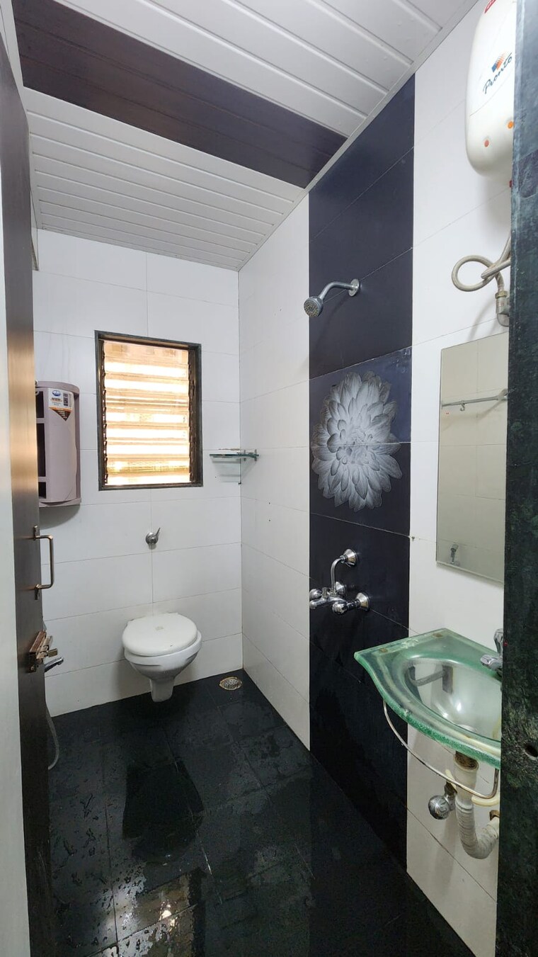 Bathroom, torna-chs-nerul 2 Bedroom 850 Sq.Ft. Apartment In Nerul Sector 27 Navi Mumbai 9675692