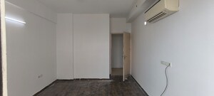 Room in 3 BHK Apartment at Conscient Heritage Max, Sector 102 – for Rent