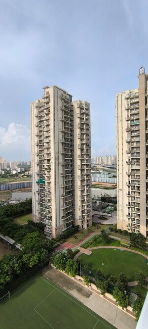 3 BHK Apartment For Rent in Conscient Heritage Max, Sector 102