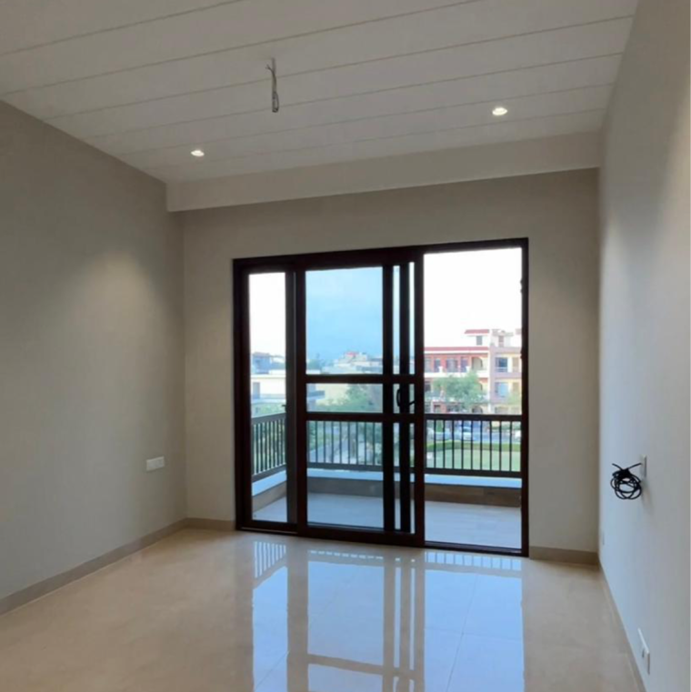 Room, sector 80 3 Bedroom 300 Sq.Yd. Builder Floor In Sector 80 Mohali 9675758