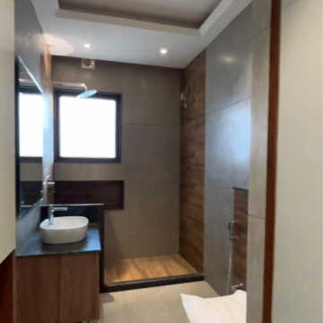 Building Lobby in 3 BHK Builder Floor at Sector 80 – for Sale