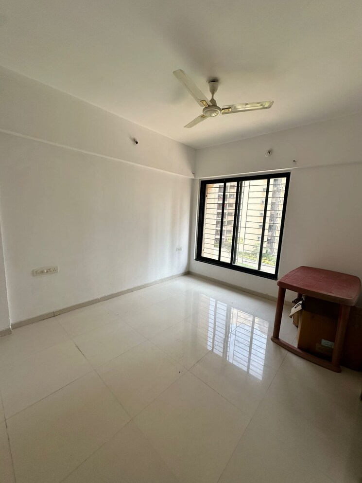 Room, pride-world-city-long-island 2 Bedroom 527 Sq.Ft. Apartment In Charholi Budruk Pune 9675749