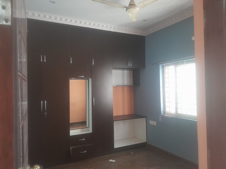 Room, ramamurthy nagar 3 Bedroom 2400 Sq.Ft. Independent House In Ramamurthy Nagar Bangalore 9675721