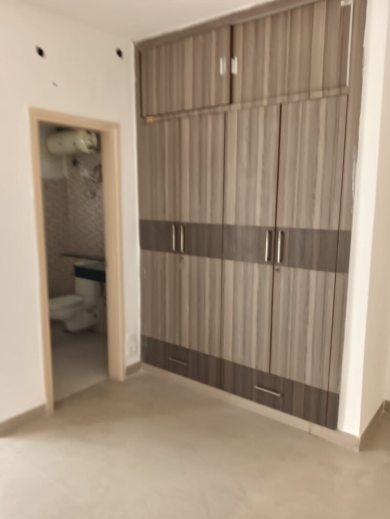 Bathroom, bptp-park-prime 2.5 Bedroom 1442 Sq.Ft. Apartment In Sector 66 Gurgaon 9675752