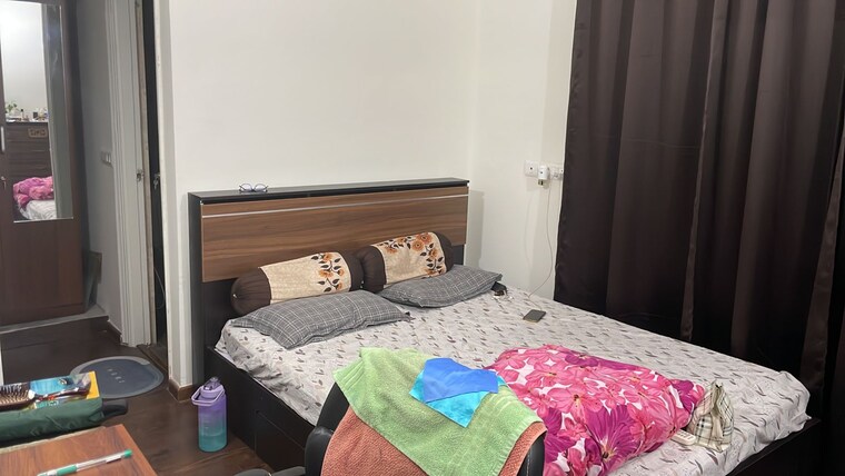 Bedroom, shree-vardhman-victoria 2 Bedroom 1350 Sq.Ft. Apartment In Sector 70 Gurgaon 9675782