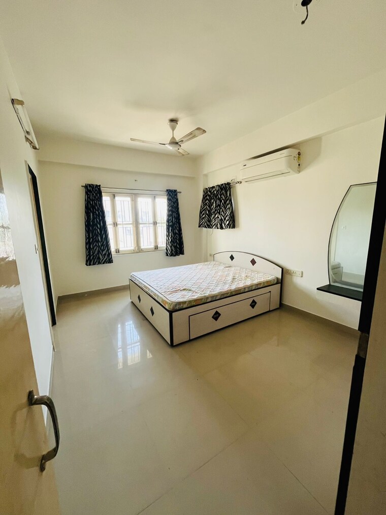 Bedroom, bodakdev 3 Bedroom 1800 Sq.Ft. Apartment In Bodakdev Ahmedabad 9675779