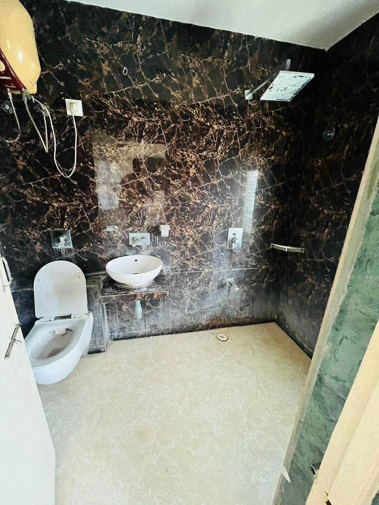 Bathroom, bodakdev 3 Bedroom 1800 Sq.Ft. Apartment In Bodakdev Ahmedabad 9675779