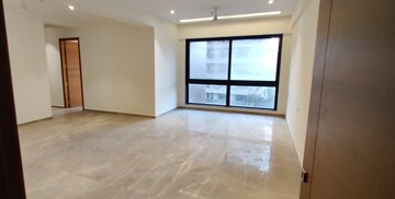 Room in 3 BHK Apartment at Vasant Kunj, Santacruz West – for Rent