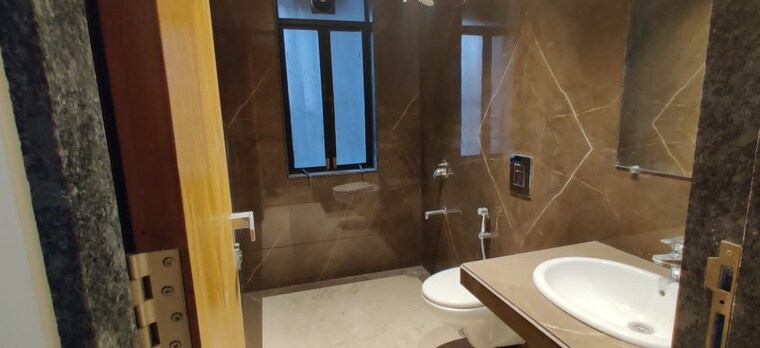 Bathroom, vasant-kunj 3 Bedroom 1240 Sq.Ft. Apartment In Santacruz West Mumbai 9675774