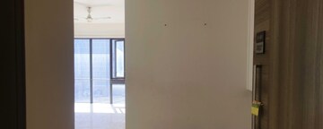 Room in 2 BHK Apartment at Lodha The Park, Worli – for Rent