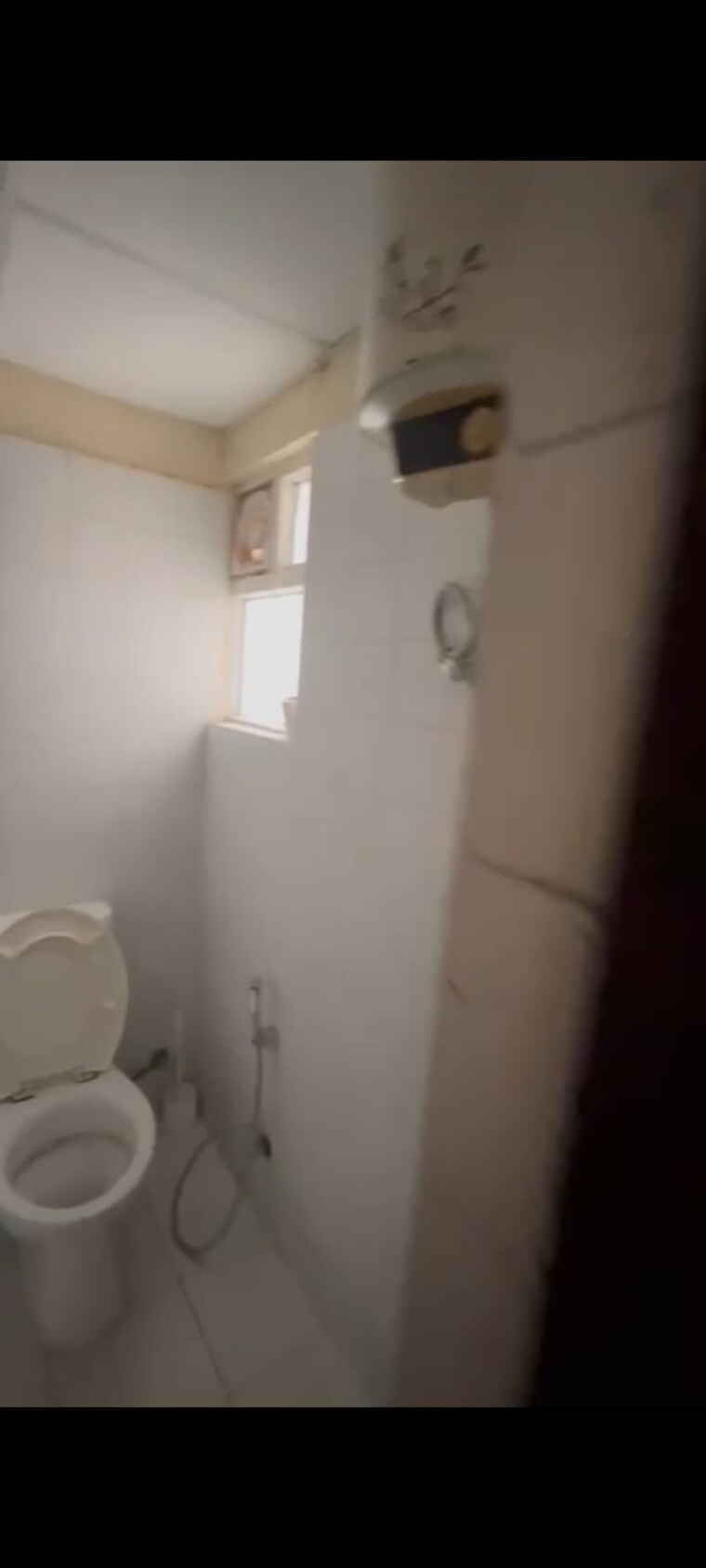 Bathroom, paramount-emotions 3.5 Bedroom 1710 Sq.Ft. Apartment In Sector 1 Greater Noida Greater Noida 9675810