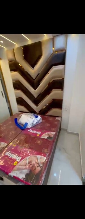 Furnished Amenities in 4 BHK Builder Floor at Uttam Nagar – for Sale