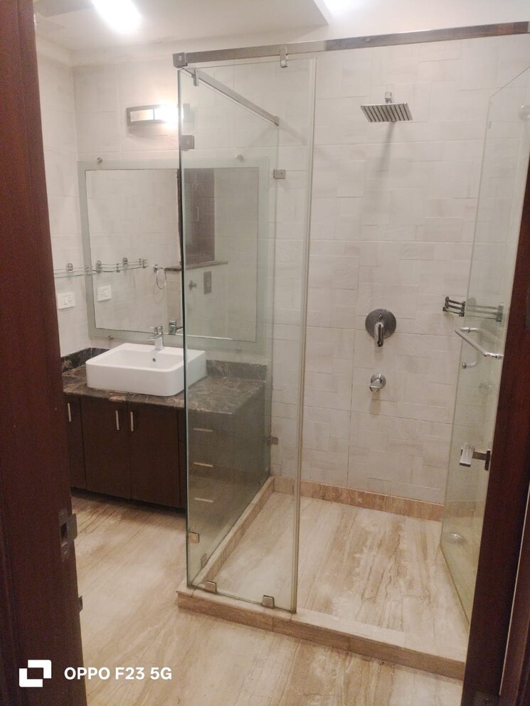 Bathroom, panchsheel enclave 3 Bedroom 2000 Sq.Ft. Builder Floor In Panchsheel Enclave Delhi 9675856