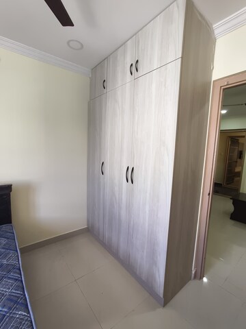 Room in 1 BHK Apartment at Kondapur – for Rent