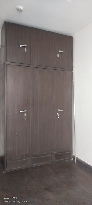 Furnished Amenities in 3 BHK Apartment at Mahagun Mywoods, Sector 16c Greater Noida – for Sale