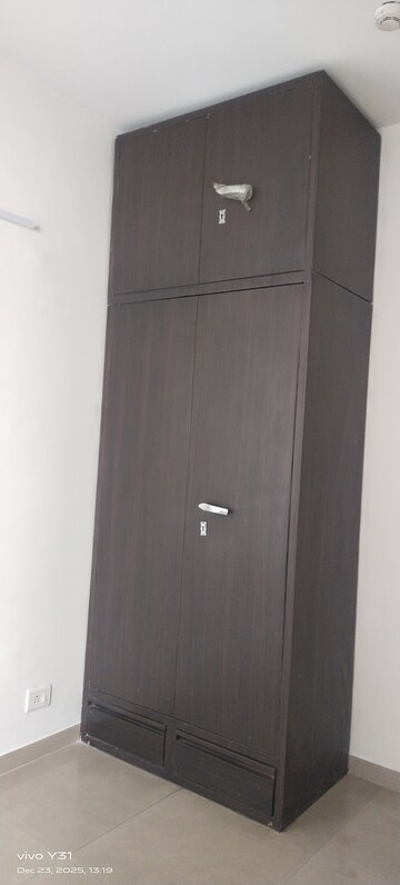 Furnished Amenities in 3 BHK Apartment at Mahagun Mywoods, Sector 16c Greater Noida – for Sale