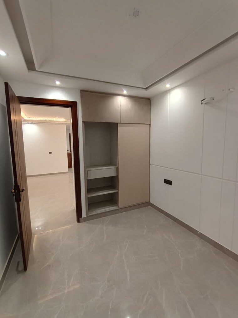 Room, mahavir enclave 1 3 Bedroom 1000 Sq.Ft. Apartment In Mahavir Enclave 1 Delhi 9675929