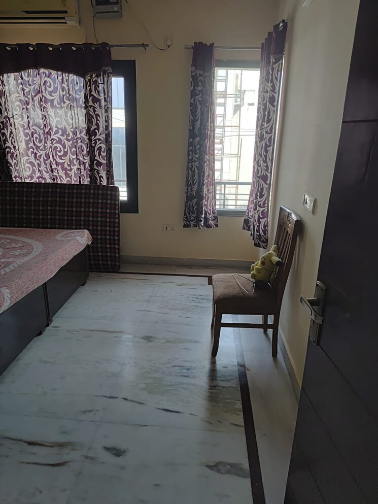 Balcony, dlf-city-phase-v 3 Bedroom 1500 Sq.Ft. Builder Floor In Dlf Phase V Gurgaon 9675899