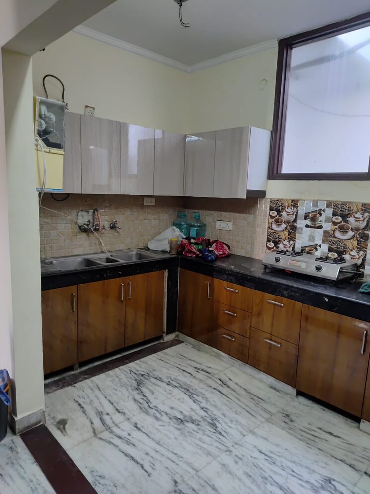 Kitchen, dlf-city-phase-v 3 Bedroom 1500 Sq.Ft. Builder Floor In Dlf Phase V Gurgaon 9675899