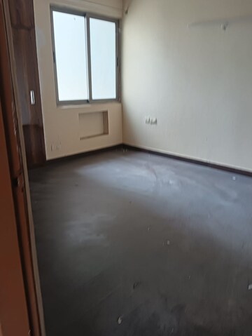 Room in 2.5 BHK Apartment at Eldeco Green Meadows, Pi Greater Noida – for Sale