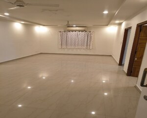 Room in 2.5 BHK Apartment at Viddhi Tower, Mahagunpuram – for Sale