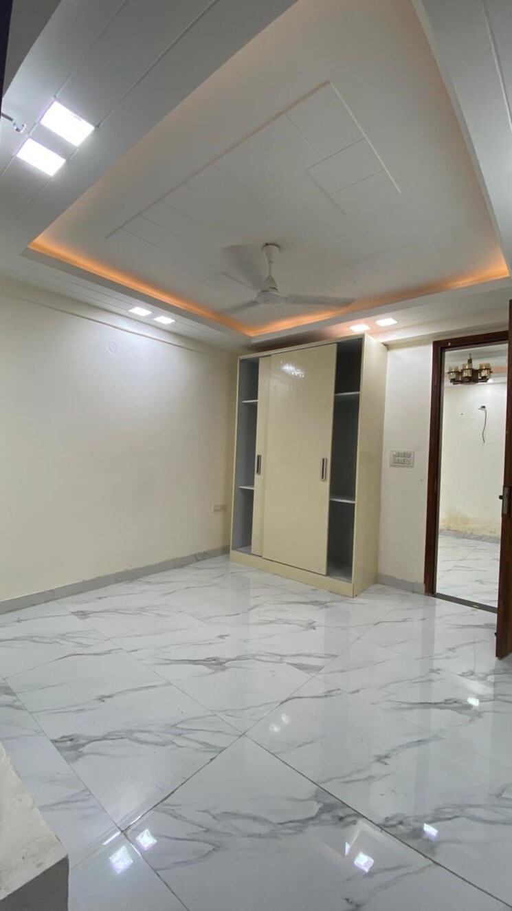 Room, chattarpur 2 Bedroom 990 Sq.Ft. Builder Floor In Chattarpur Delhi 9676219