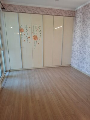 3.5 BHK Apartment For Rent in DLF Park Place, Sector 54