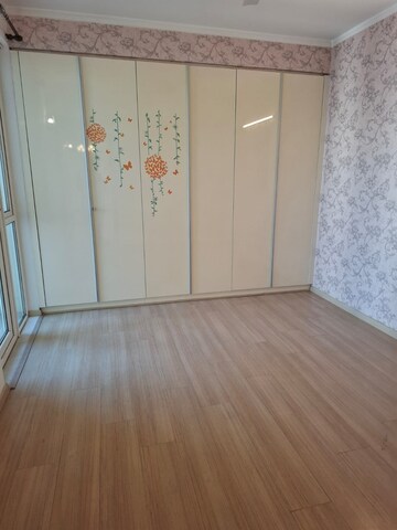 3.5 BHK Apartment For Rent in DLF Park Place, Sector 54