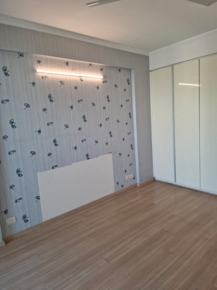 Room, dlf-park-place 3.5 Bedroom 1996 Sq.Ft. Apartment In Sector 54 Gurgaon 9676178