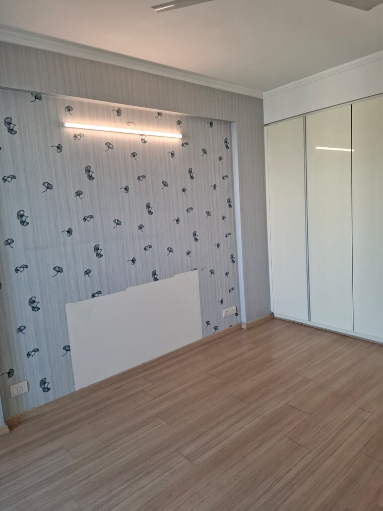 Room, dlf-park-place 3.5 Bedroom 1996 Sq.Ft. Apartment In Sector 54 Gurgaon 9676178