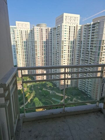 Balcony in 3.5 BHK Apartment at DLF Park Place, Sector 54 – for Rent