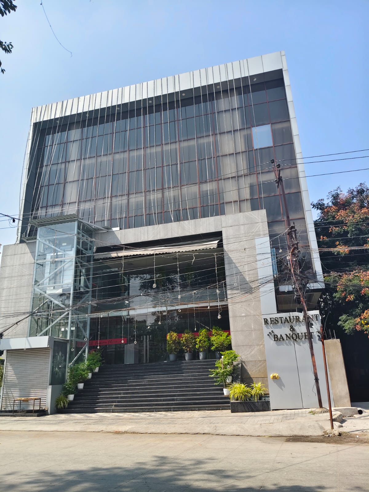 Showroom For Rent in Banjara Hills