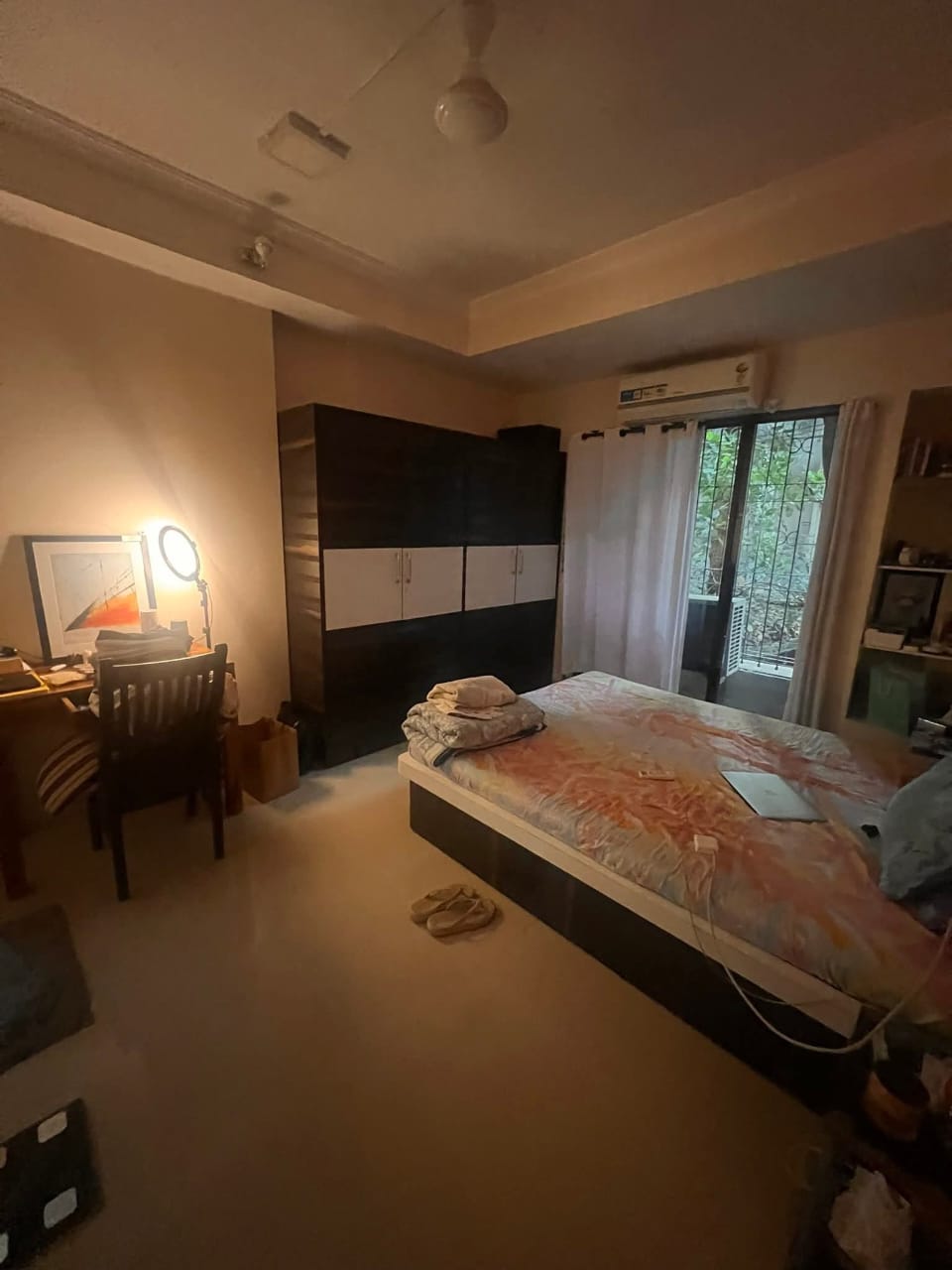 2 BHK + Pooja Room Apartment For Rent in Friends CHS Santacruz East