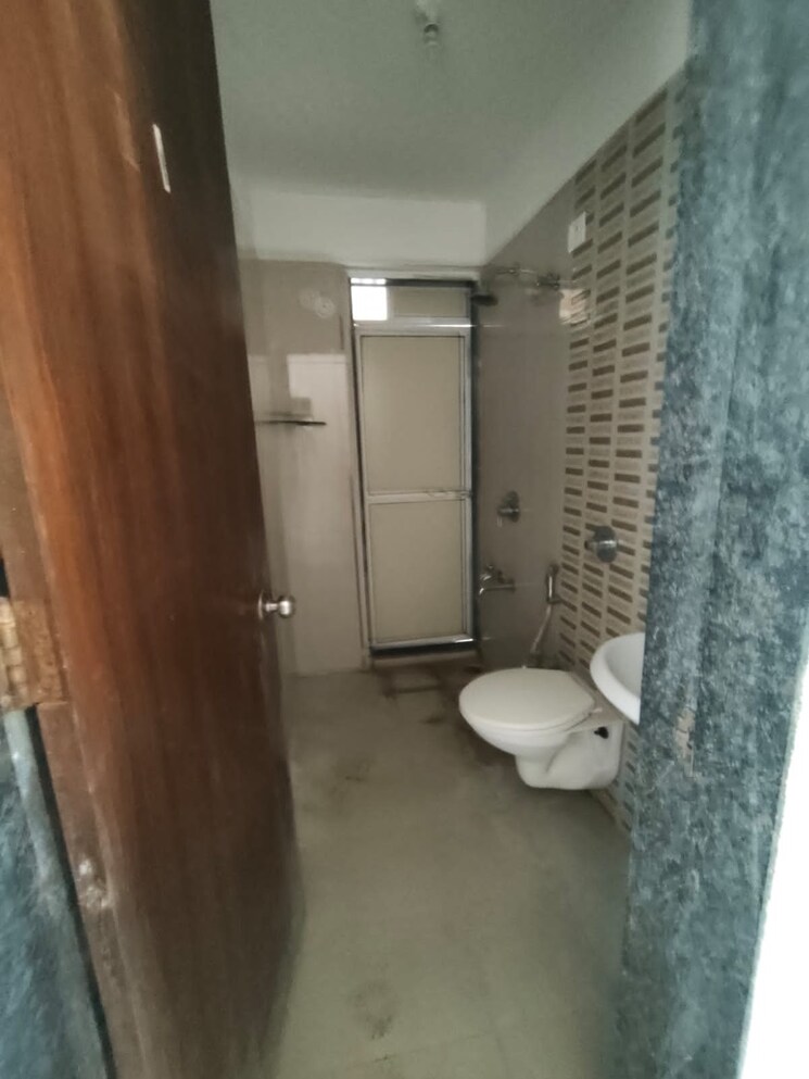 Bathroom, shree-vaishnavi-heights 1 Bedroom 405 Sq.Ft. Apartment In Owale Thane 9676412